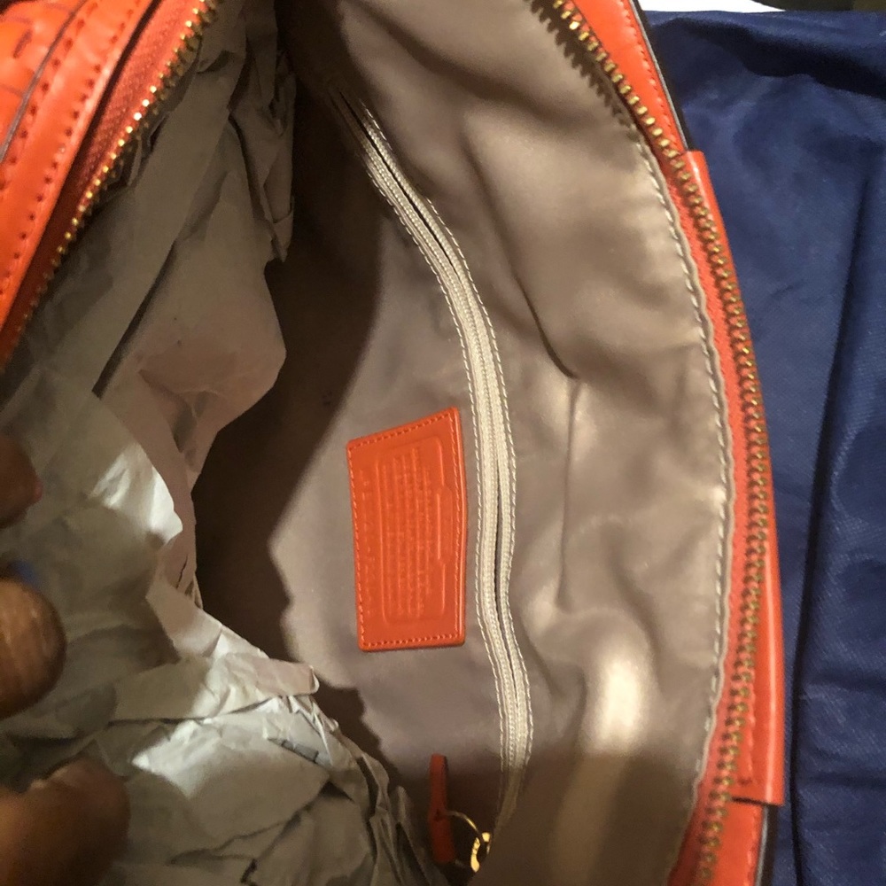 Dooney Bourke - Picture 3 of 5